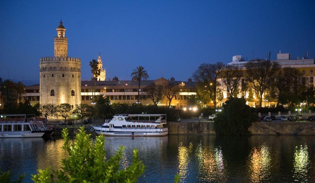 Epicenter II Nuevo Y Lujoso Apto Parking Gratis Perfecta Ubicacion Sevilla Buitenkant foto